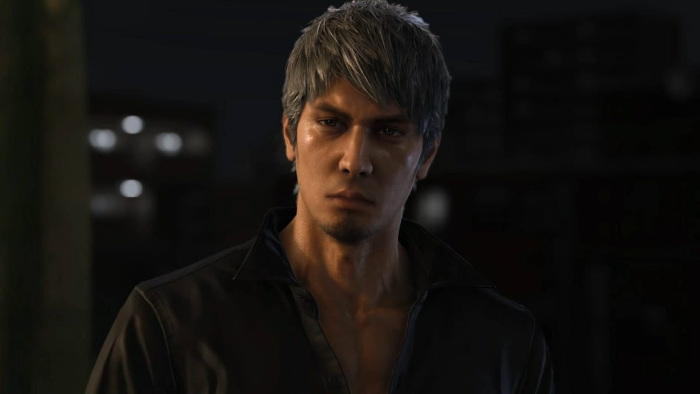 Kiryu sporting white hair. Why? I can't tell right now. Is it a wig? Why does he look like he's a Devil May Cry character now?